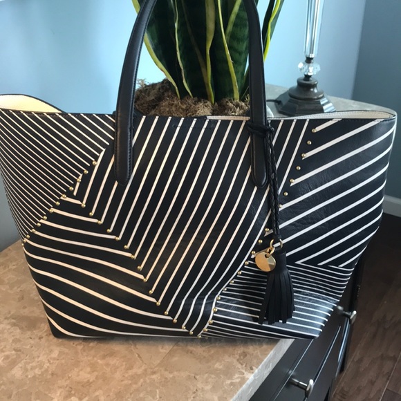 Cole Haan Handbags - Cole Haan Leather Tote